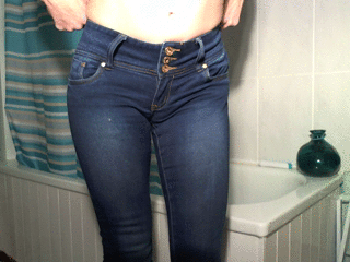 Girlfriends jeans farts taste