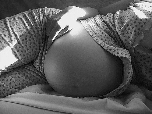 Share pregnant wife