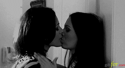 Ebony lesbian kissing