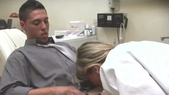 Sticks reccomend sexy dentist assistant both kissing