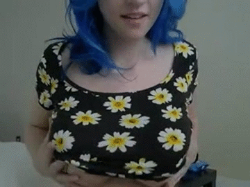 Blue haired slut getting sweet