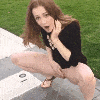 Bitsy reccomend girlfriend peeing outside