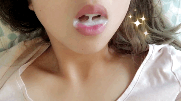 Horny girl cant keep mouth