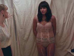 Desiree akhavan appropriate behavior