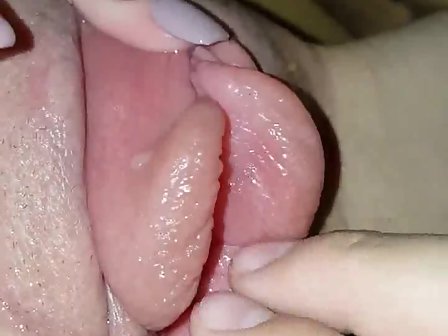 Strawberry reccomend extreme closeup playing with long labia