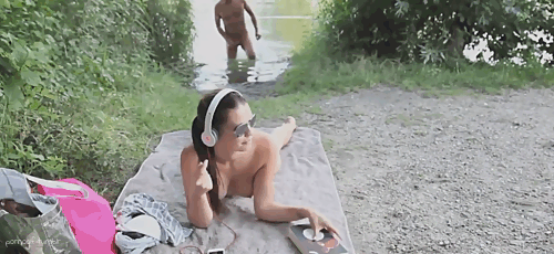 Nude girls on lake